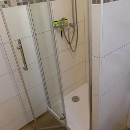 Mit Zwei Schlafzimmern Und Balkon Apartment Weissenstadt