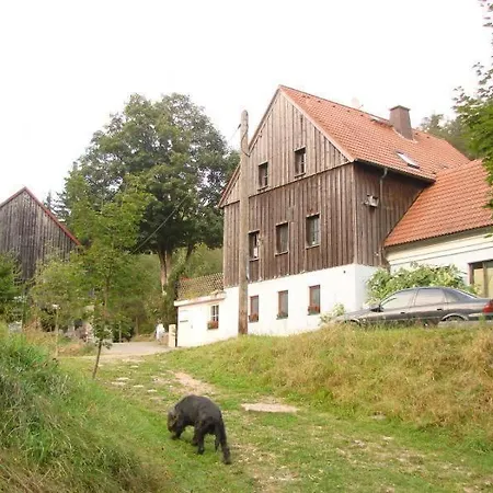Mit Zwei Schlafzimmern Und Balkon Weissenstadt