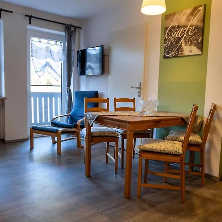 Mit Zwei Schlafzimmern Und Balkon