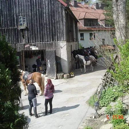公寓 Mit Zwei Schlafzimmern Und Balkon Weißenstadt